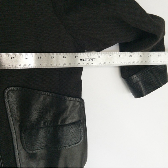 TARA JARMON Wool Leather Jacket Womens Size 38 US 6 M Cropped Snap Blazer - Picture 10 of 15